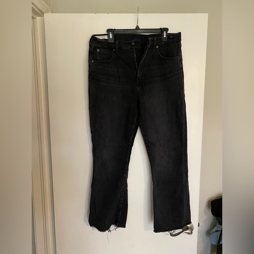 GAP Women's High Rise Kick Fit Crop Black Jeans